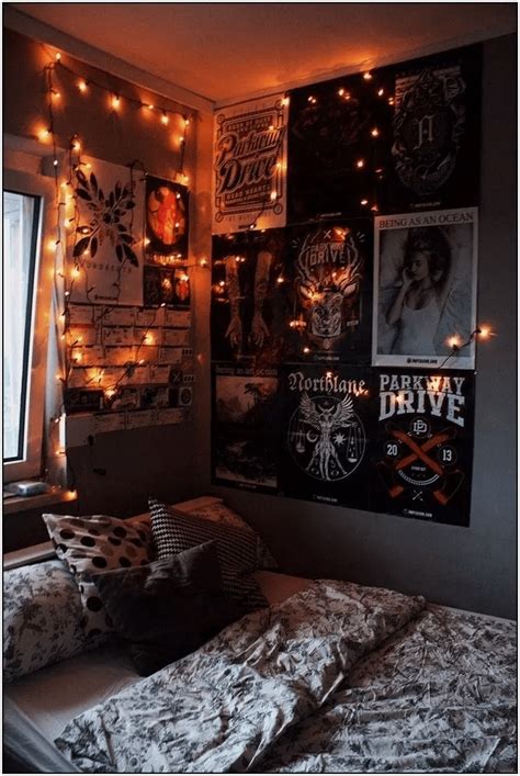 This bedroom is like that only, which plays with textures and themes by cooperating with the black modern bedroom decoration is something everyone needs help with and to help you guys we are. 35 Amazing Bedroom Decoration Ideas With Halloween Theme ...
