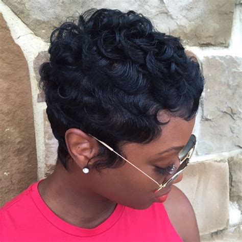 20 Stylish Wavy And Curly Pixie Cuts For Short Hair Styles