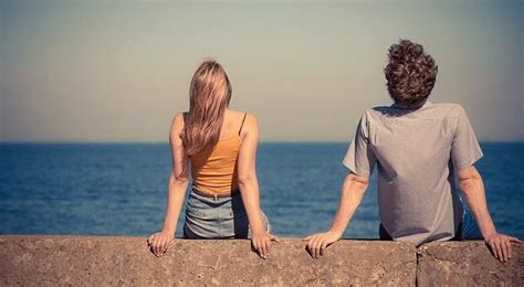 heartbreaking signs your relationship is fizzling out