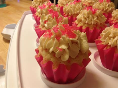Pretty In Pink Vanilla Cupcakes With Vanilla Buttercream Desserts
