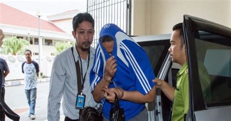 Memorandum yang hendak diturunkan pada saman. Gegernya!!: Rasuah RM3 Juta - Penolong Jurutera Kanan JKR ...