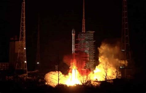 Foguete chinês é visto no céu da bahia e chama atenção de moradores; Foguete chinês lança conjunto de satélites argentinos ...