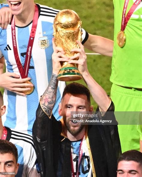 Lionel Messi Of Argentina Holds The World Cup Trophy As He Celebrates News Photo Getty Images