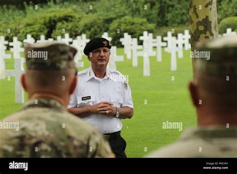 Members Of The 26th Infantry Division Yankee Division Learn About The