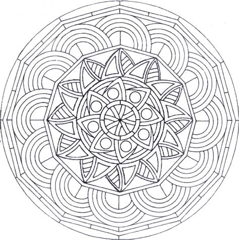 Il représente des oiseaux, des insectes et des végétaux entrelacés en forme de cercle. coloriage mandala fille
