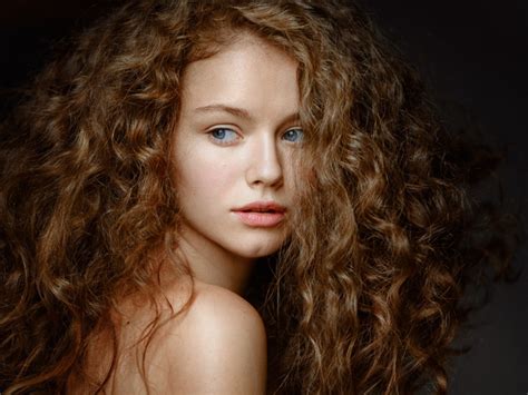 Girl Model Pretty Curly Hair Wallpaper Hd Image Picture Background 46731a Wallpapersmug