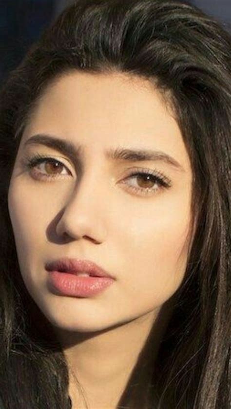 nice face mahira khan beautiful lips suckers pakistani actress most beautiful indian