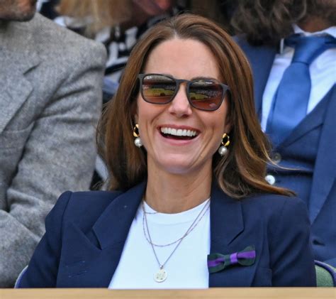 Kate Middleton Wears Polka Dots And 188 Ray Ban Sunglasses To Wimbledon Day 5