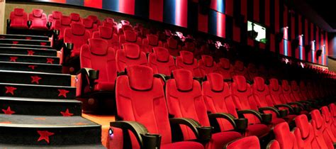 בנוסף, המתחם מתפקד כקניון / מרכז מסחרי, עם חנויות, מגוון מסעדות ובתי קפה. סינמה סיטי VIP | כרטיסים לסרט | אולמות קולנוע - סינמה סיטי