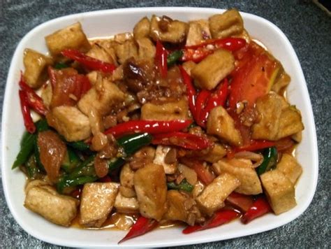 Tumis juga bumbu yang telah ditumbuk kasar hingga tercium. Resep : 10 Aneka Olahan Tahu Sederhana yang Mudah Dibuat ...