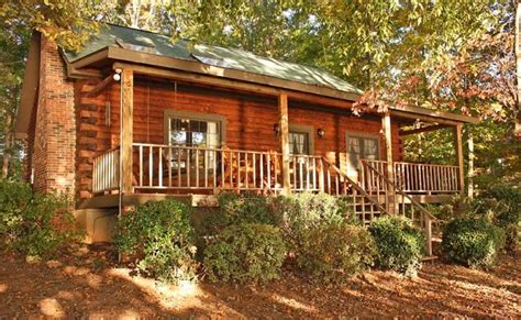 Check spelling or type a new query. Lake Norman - Log Cabin Retreat | Little log cabin, Cabin ...