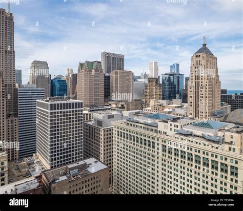 Buildings In Downtown Chicago Stock Photo Alamy