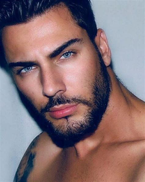 Pin By Deuses Perfeitos On Male Face Beautiful Men Faces Attractive Black Men Handsome Men