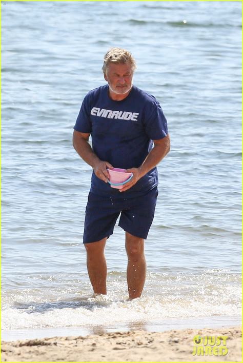 Alec Baldwin Hits The Beach With Pregnant Wife Hilaria In The Hamptons Photo 4473284 Alec
