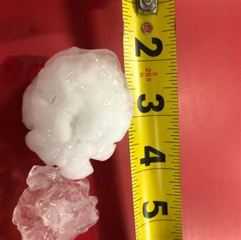 Severe Thunderstorms Drop Large Hail Over Southern Wisconsin April