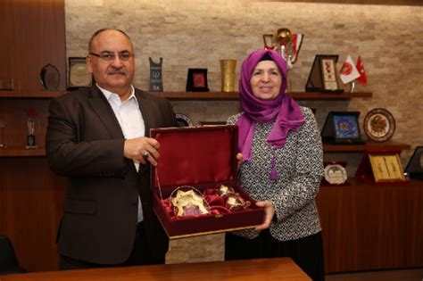 Uluslararası Fatıma Derneğinin Eski Başkanı Kevser Güllüce Şamlıdan Başkan Hasan Cana Ziyaret