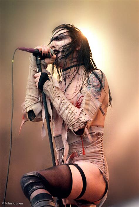 In addition to pictures of manson onstage and with friends (including. Especial 20 aniversario: Marilyn Manson - Antichrist ...
