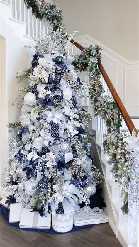 Christmas Tree Ideas And Decor Trends For 2022 Decorators Warehouse