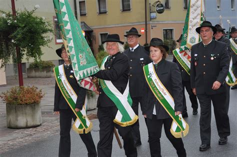 We did not find results for: Fahnenmeer im Volkshaus: Zeltweger Kameradschaftsbund ...