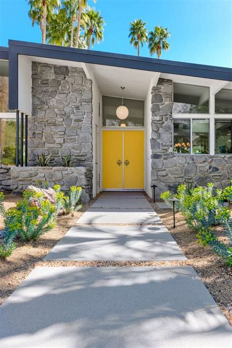 Remodelaholic Real Life Rooms Mid Century Modern Curb Appeal Makeover