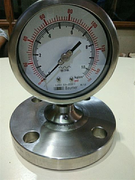 4 Inch 100 Mm Baumer Pressure Gauge At Best Price In Ahmedabad Id