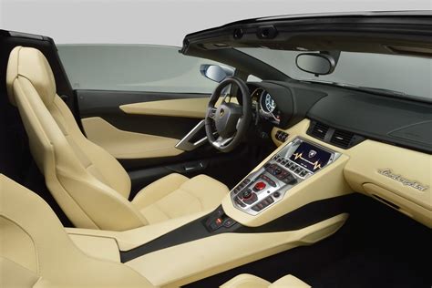 2013 Lamborghini Aventador Lp700 4 Roadster Revealed Autoevolution