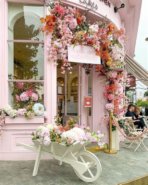 A Lady In London On Instagram This Pink Cafe In Belgravia London Has