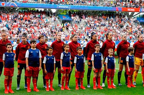 En esta sección también puedes encontrar clasificación, calendario, fixtures, goleadores, amonestaciones y estadísticas de. La Selección Española Femenina disputa la clasificación ...