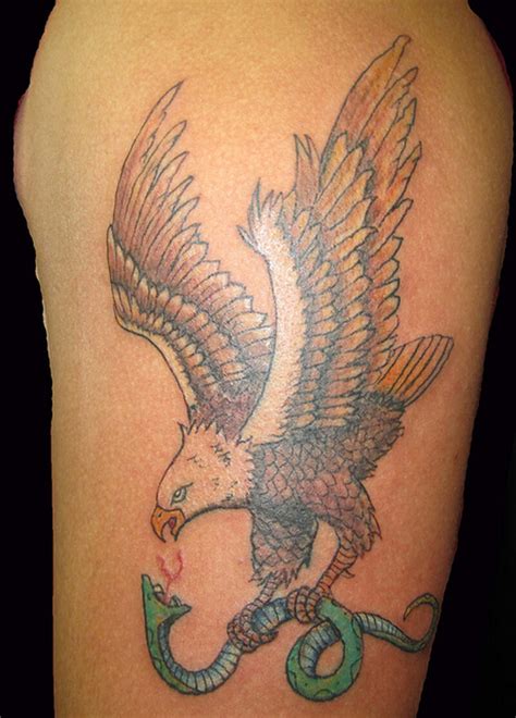16 Realistic Eagle And Snake Tattoo Designs With Meanings Petpress