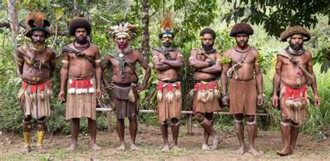Tari Png Luxe And Intrepid Asia Remote Lands