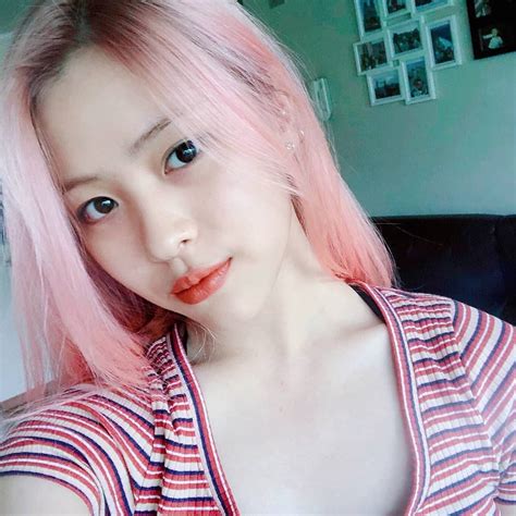 Itzy Ryujin Pink Hair Itzy 2020