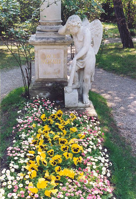 Wien 9827 Photo Mozart Grave