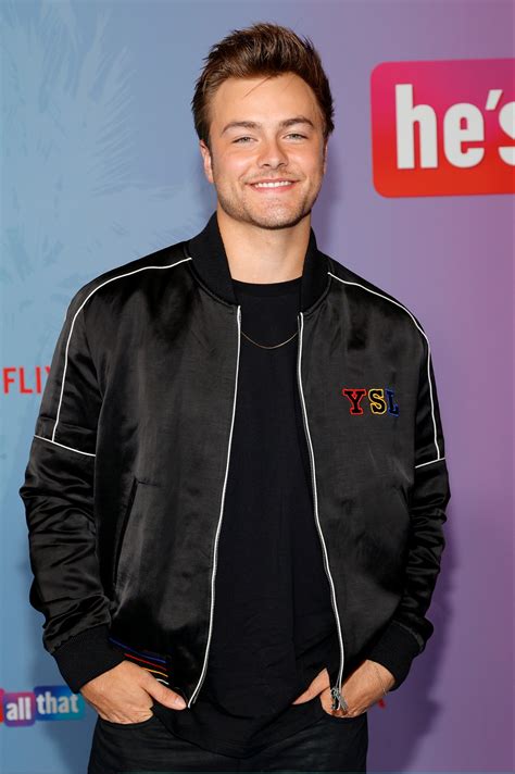 Girl Meets World Star Peyton Meyer Fans Accuse Actor Of Leaking His