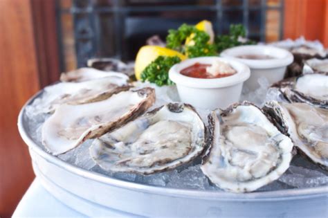 30k Oysters Pictures Download Free Images On Unsplash