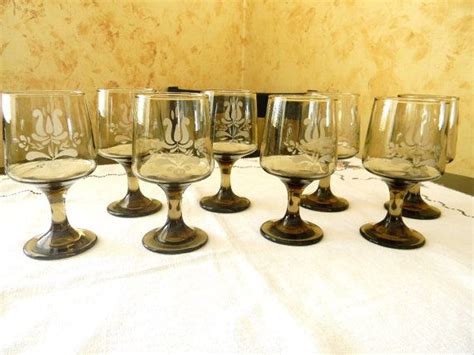 Pfaltzgraff Village Glass Set 8 Wine Water Goblets Vintage Etsy Glass Set Glass Pfaltzgraff