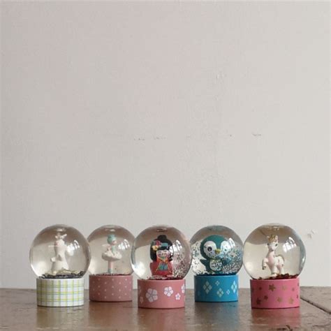 Mini Snow Globes Wickle