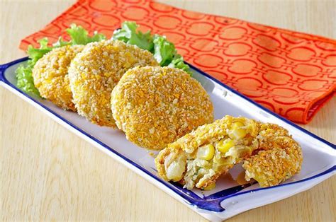 Jagung ternyata bisa juga diolah menjadi makanan yang lebih berkelas yakni dibuat. Resep Perkedel Jagung Panggang Enak, Menu Pelengkap Sehat ...