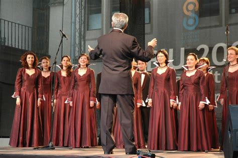 Tips And Benefits Of Singing In A Choir Lessonface