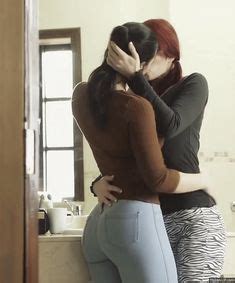 Lesbian Hot Cute Lesbian Couples Lesbians Kissing Sexo Gif Pole