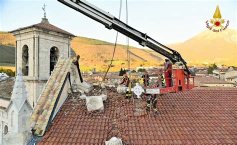 The urban landscape of norcia is a consequence of the many earthquakes which struck the town through the centuries. I video del terremoto: la scossa in diretta e i droni su ...