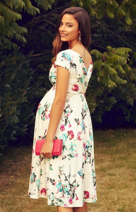 Catch those rays and wow everyone in a floral dress. Maternity wedding guest dresses - SandiegoTowingca.com