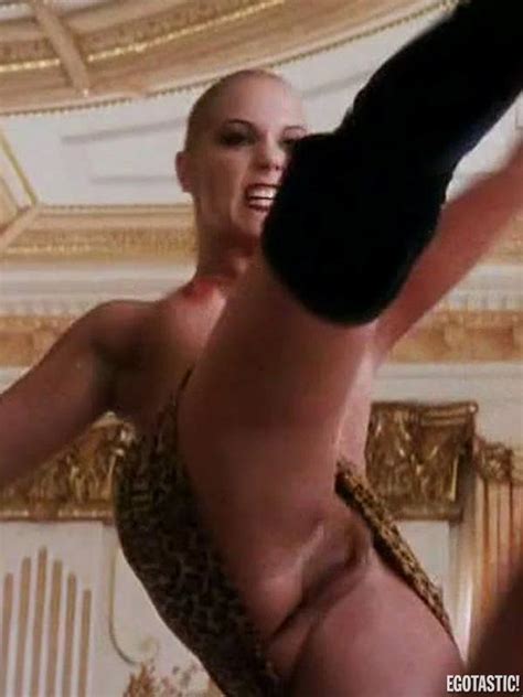Elizabeth Berkley Showgirls Nude Scenes XXXPornoZone Com