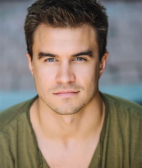 actor and singer songwriter rob mayes debuts his ep