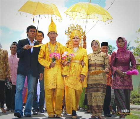 Pakaian Adat Tradisional Melayu Tanjung Pinang Kepulauan Riau Leonard
