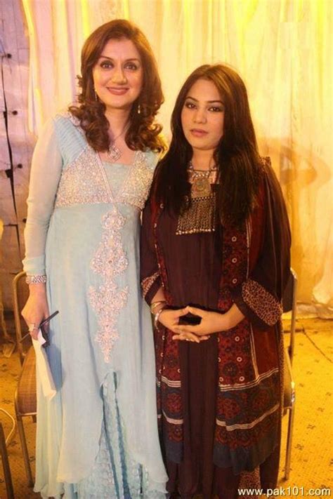 Marvi sindho wedding pics : Gallery > Singers > Sanam Marvi > Sanam Marvi -Pakistani ...