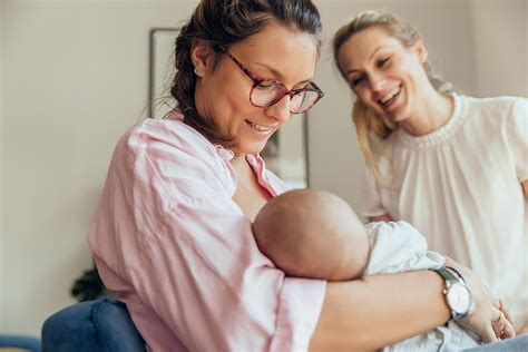 How Having A Doula Can Shape The Birth Experience