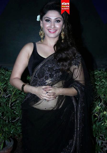 Manjari Phadnis In Backless Black Saree Cute Marathi Actresses Bollywood Hollywood South Girls