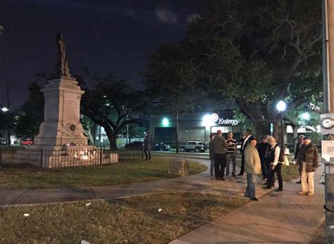 Vigil Vs Removal Of Statue Of Confederate President Jefferson Davis In New Orleans Cbs News