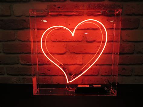 Red Heart Neon Sign For Hire Acrylic Box Clear Acrylic Neon Gas