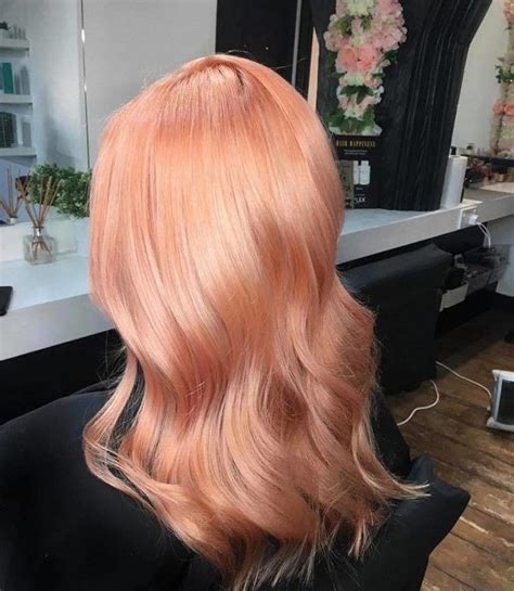 The Peachy Blonde Is The Perfect Light Hair Color For Fall Peach Hair